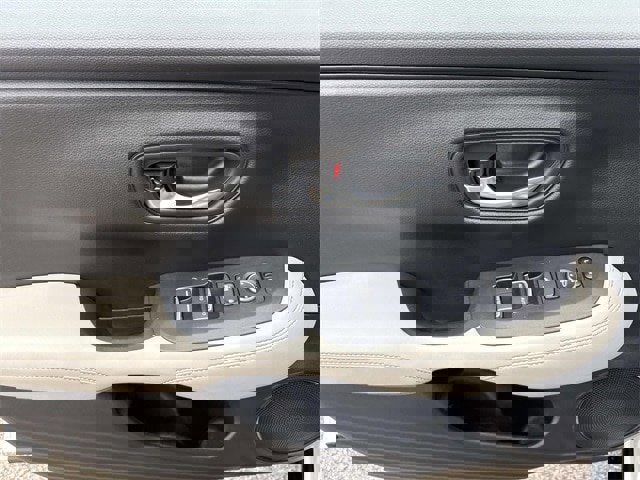 Used 2025 Honda HR-V EX-L image 23