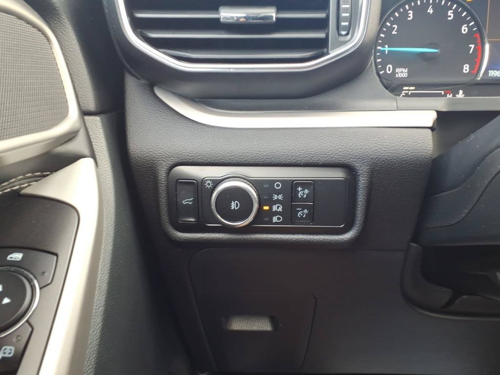 Certified 2024 Ford Explorer XLT w/ Equipment Group 202A AWD/4WD image 16