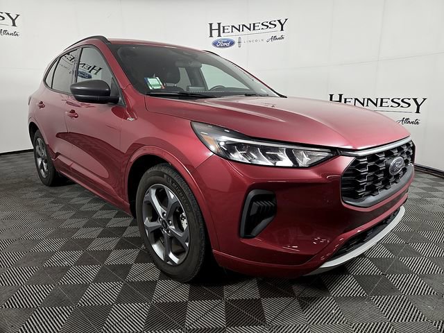 Certified 2023 Ford Escape ST-Line w/ Cold Weather Package FWD image 4
