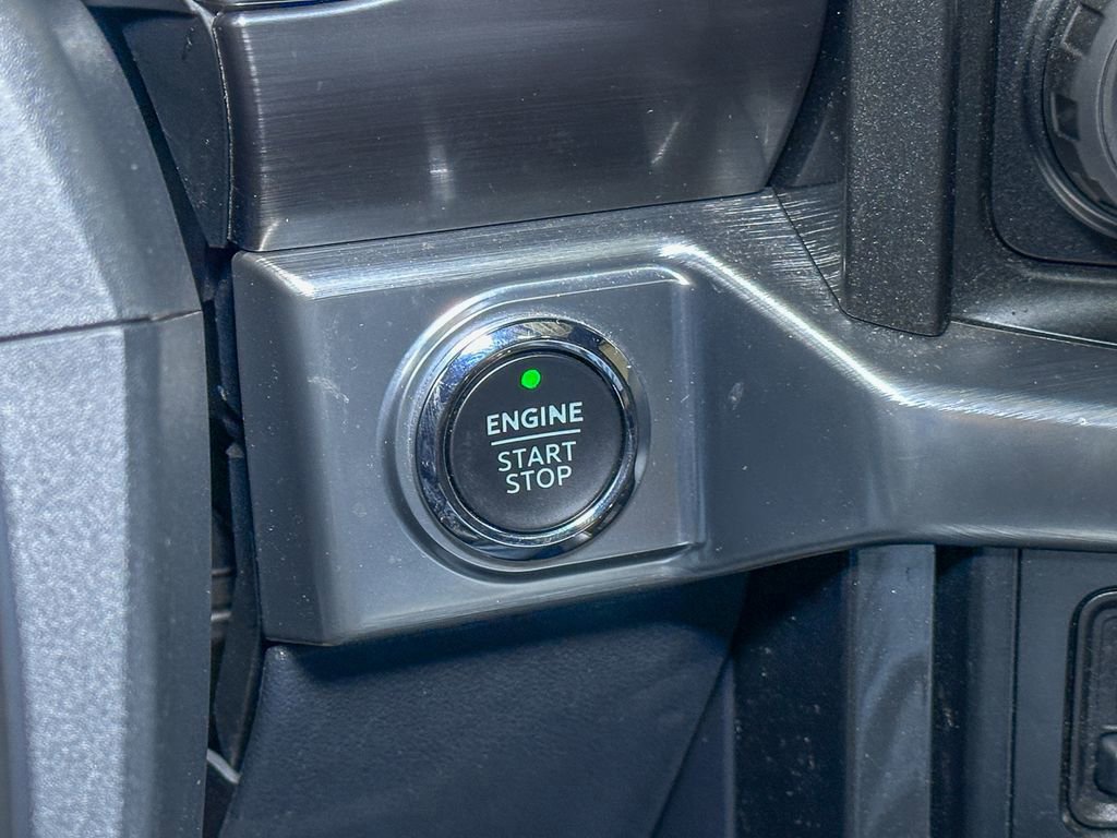 Certified 2023 Ford F150 Lariat w/ Equipment Group 502A High image 38