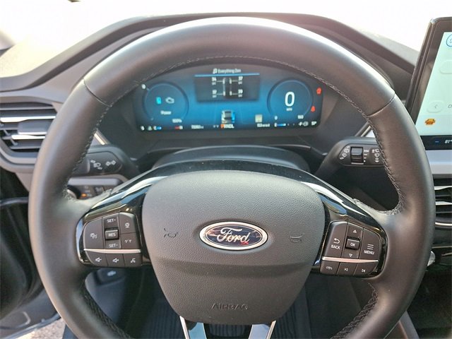 Certified 2025 Ford Escape Platinum w/ Premium Technology Package image 20