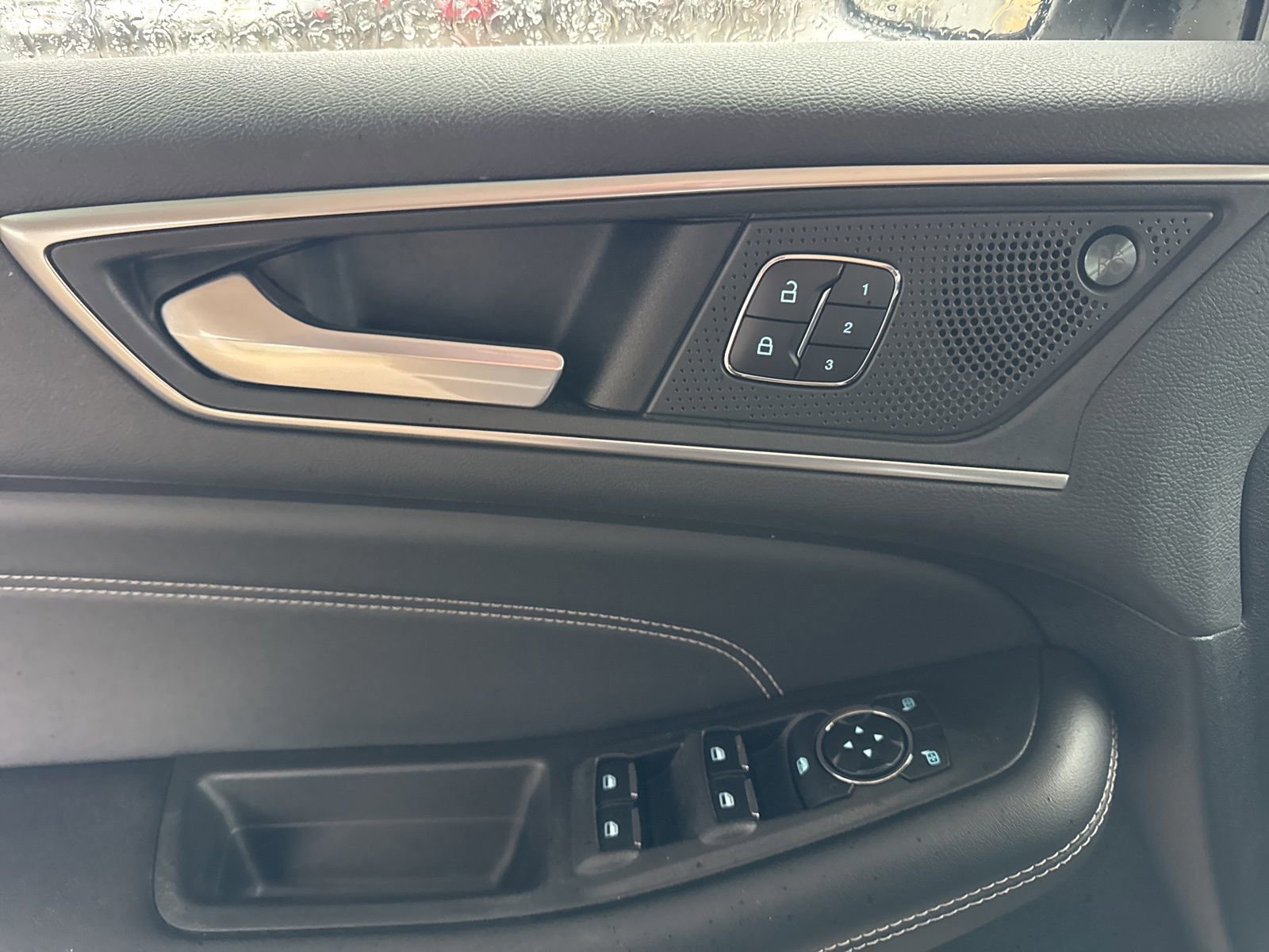 Certified 2024 Ford Edge Titanium image 22