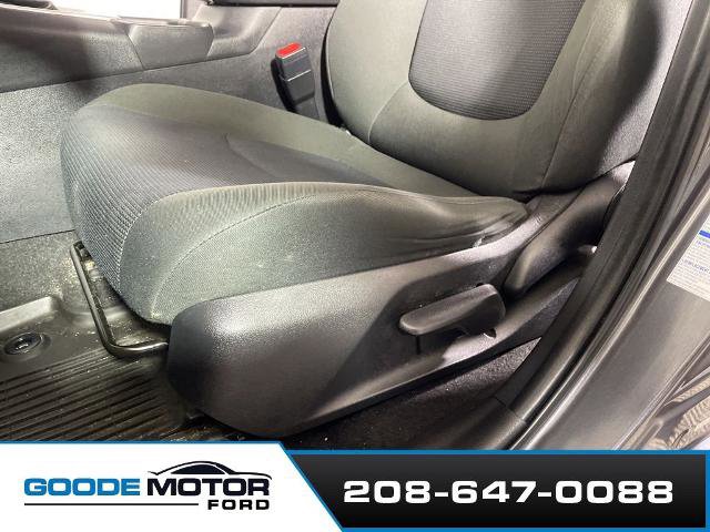 Used 2022 Toyota RAV4 LE AWD/4WD image 9
