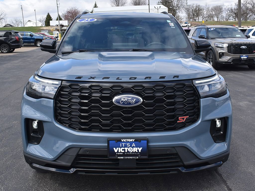 Certified 2025 Ford Explorer ST AWD/4WD image 25