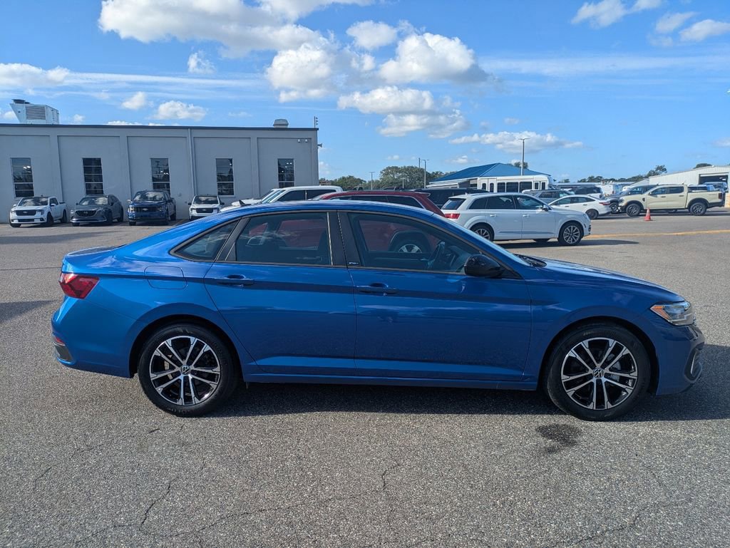 Used 2024 Volkswagen Jetta Sport FWD image 7