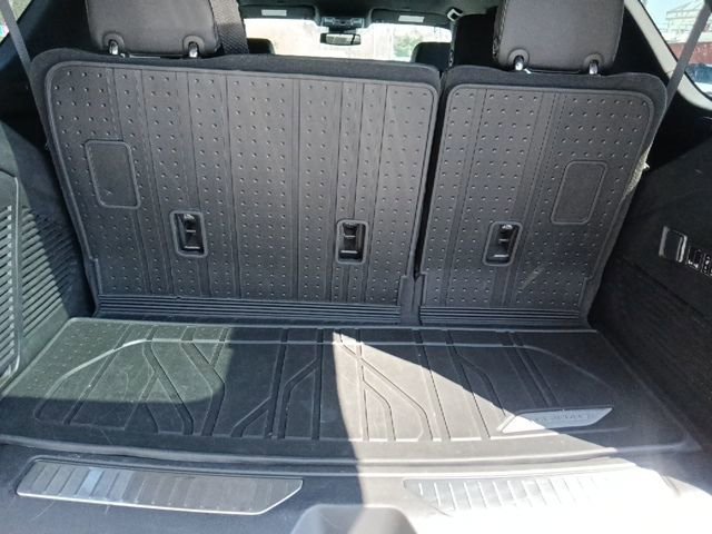 Used 2024 Chevrolet Tahoe Z71 w/ Luxury Package image 31