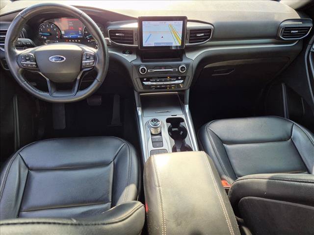 Certified 2020 Ford Explorer XLT w/ Equipment Group 202A RWD image 17
