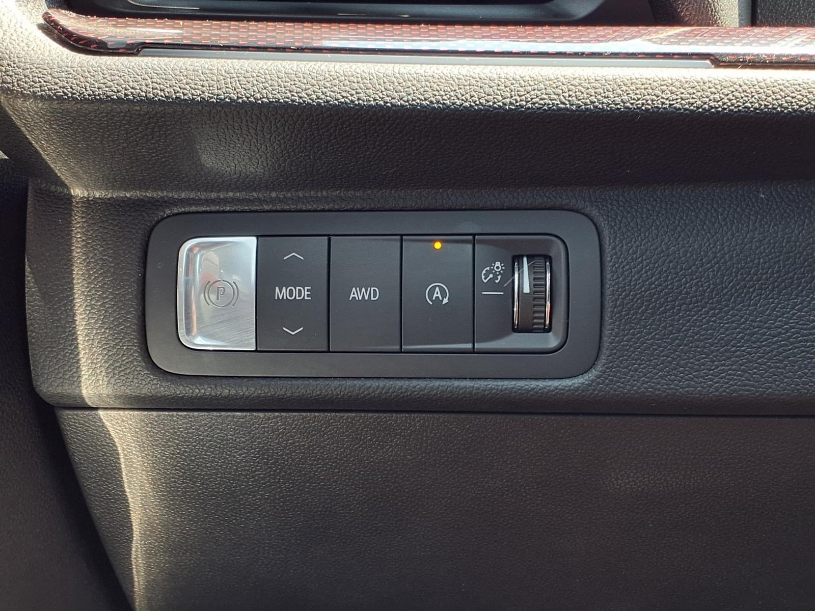 Used 2025 Chevrolet Traverse RS AWD/4WD image 22