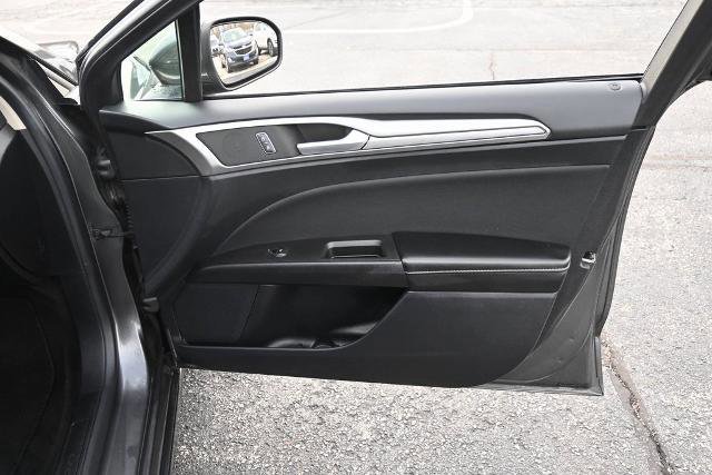Certified 2020 Ford Fusion SE image 23