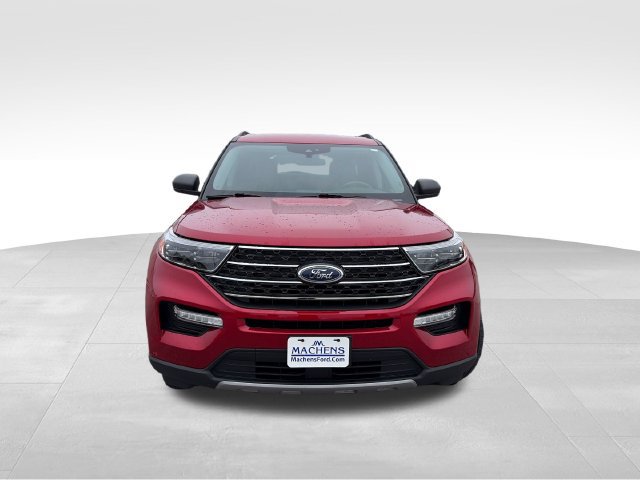 Certified 2024 Ford Explorer XLT w/ Equipment Group 202A AWD/4WD image 9
