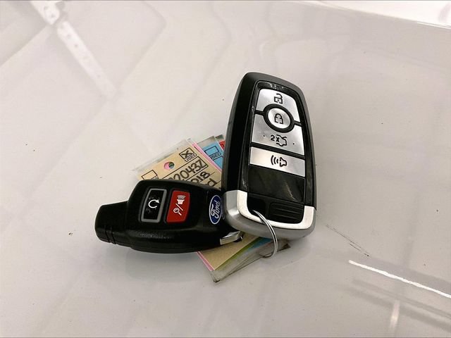 Certified 2018 Ford Fusion SE FWD image 9
