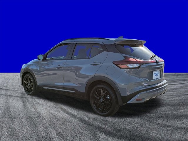 Used 2023 Nissan Kicks SR image 3