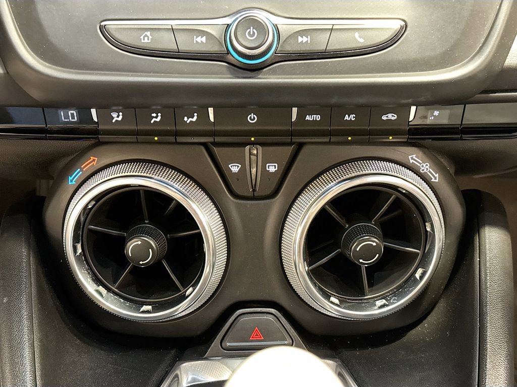 Used 2020 Chevrolet Camaro LT image 13