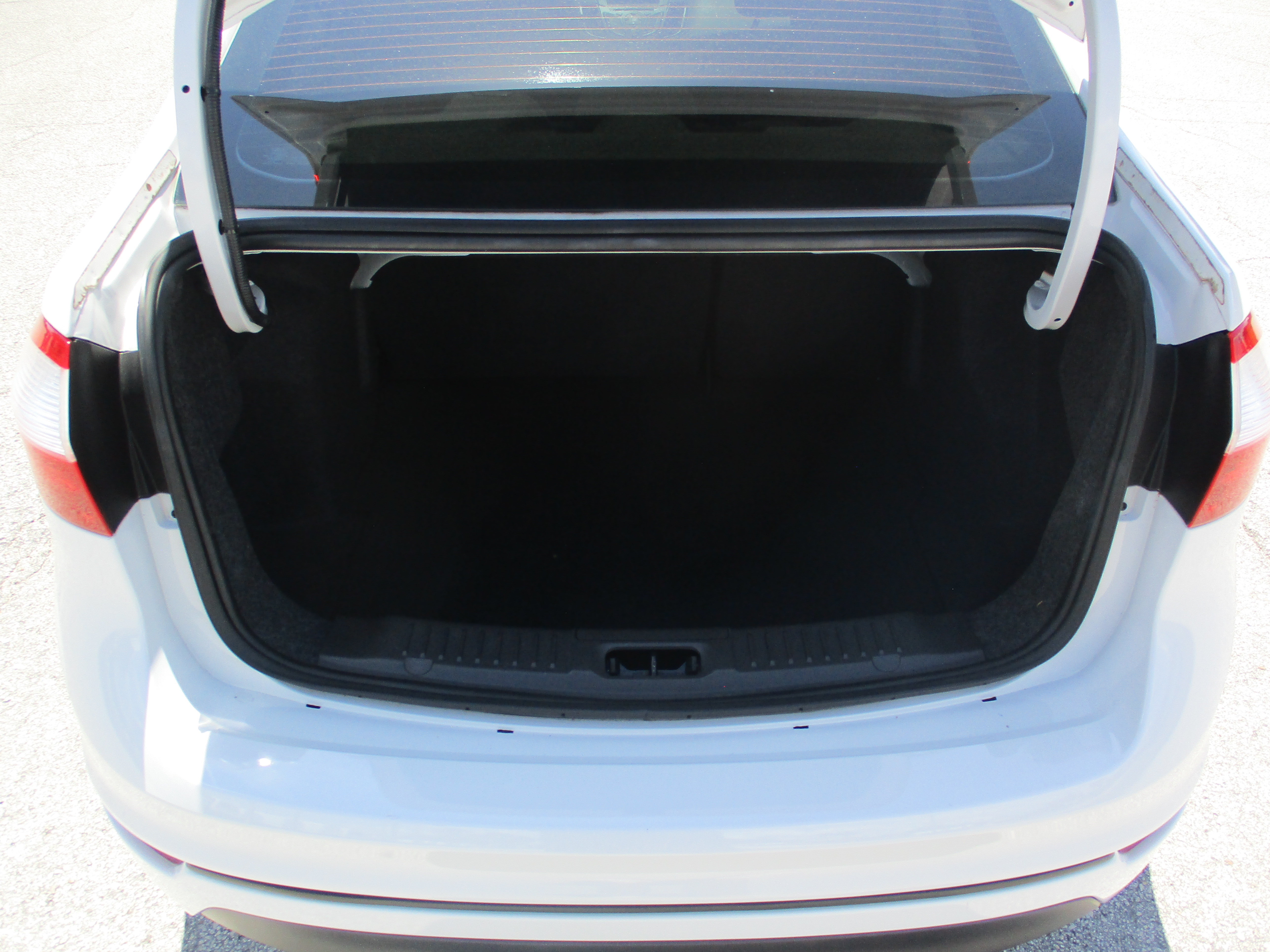 Certified 2018 Ford Fiesta SE FWD image 11