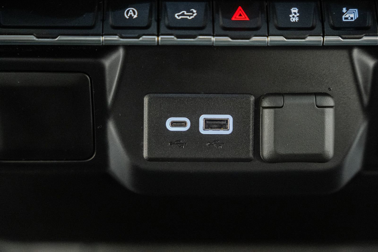 Used 2020 Chevrolet Silverado 1500 LT w/ All-Star Edition image 24