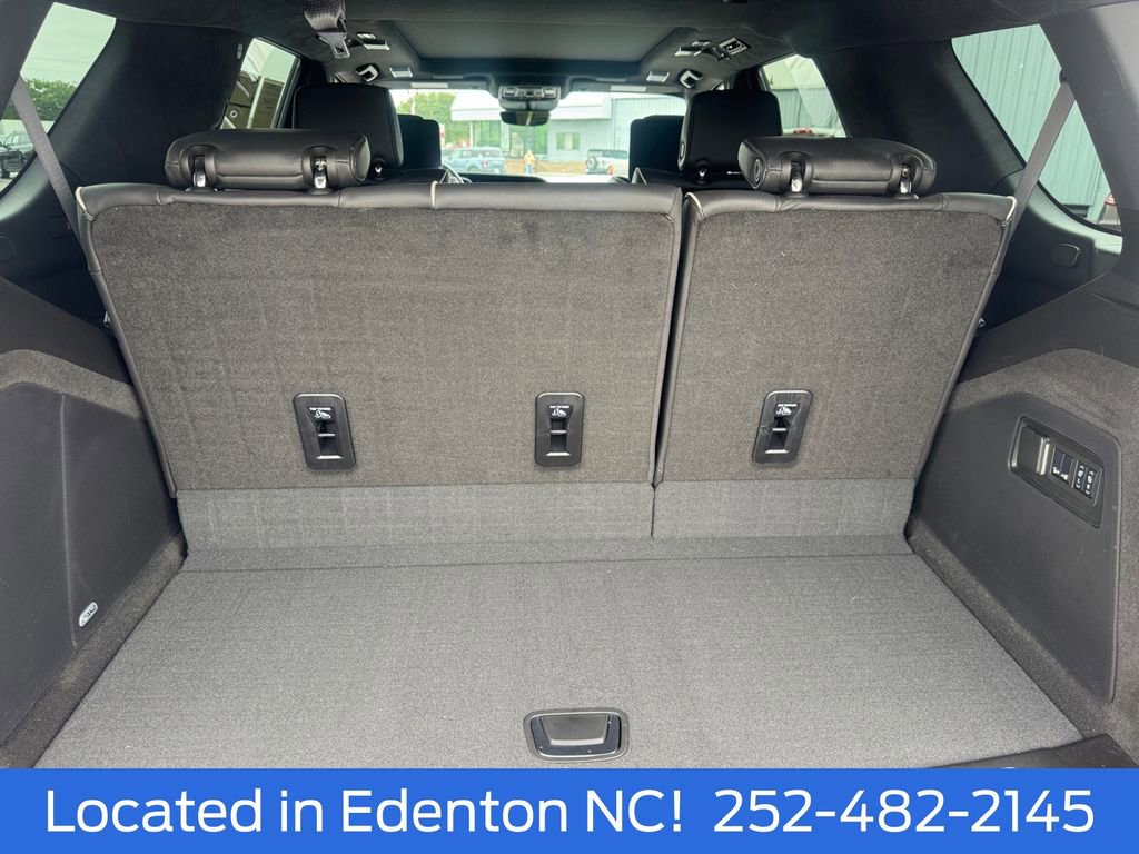 Used 2024 Cadillac Escalade Premium Luxury Platinum AWD/4WD image 23