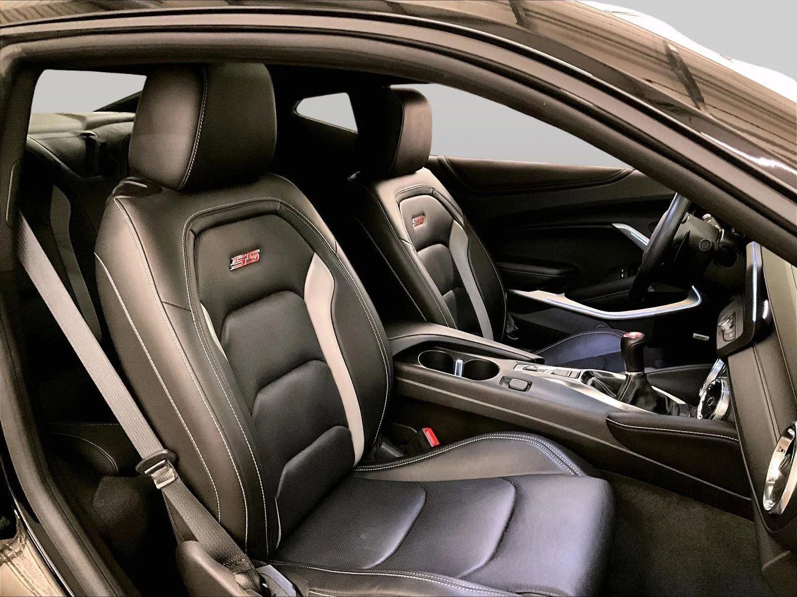 Used 2018 Chevrolet Camaro SS w/ Redline Edition RWD image 7