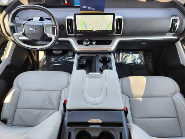 Certified 2025 Ford Expedition Max Platinum w/ Driver's Package AWD/4WD image 12
