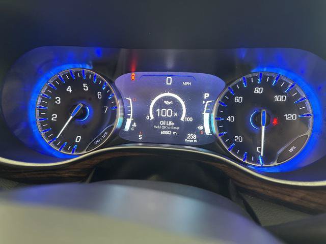 Used 2023 Chrysler Pacifica Limited FWD image 6