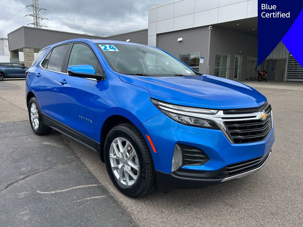 Used 2024 Chevrolet Equinox LT AWD/4WD image 2