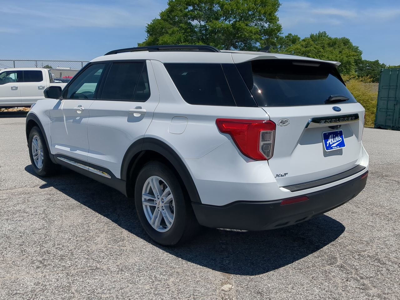 Certified 2021 Ford Explorer XLT RWD image 5