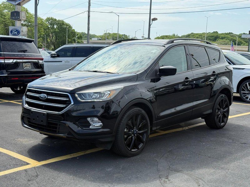 Certified 2017 Ford Escape SE w/ Equipment Group 201A AWD/4WD image 9