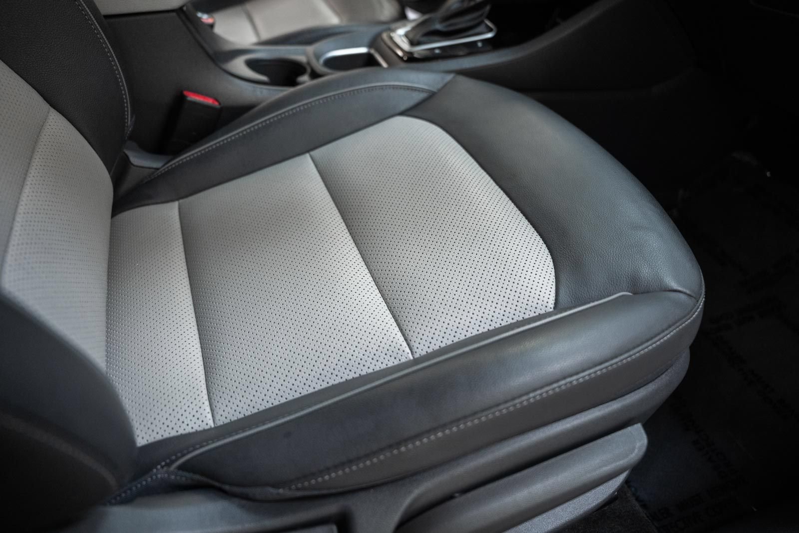 Used 2020 Hyundai Ioniq Limited FWD image 37
