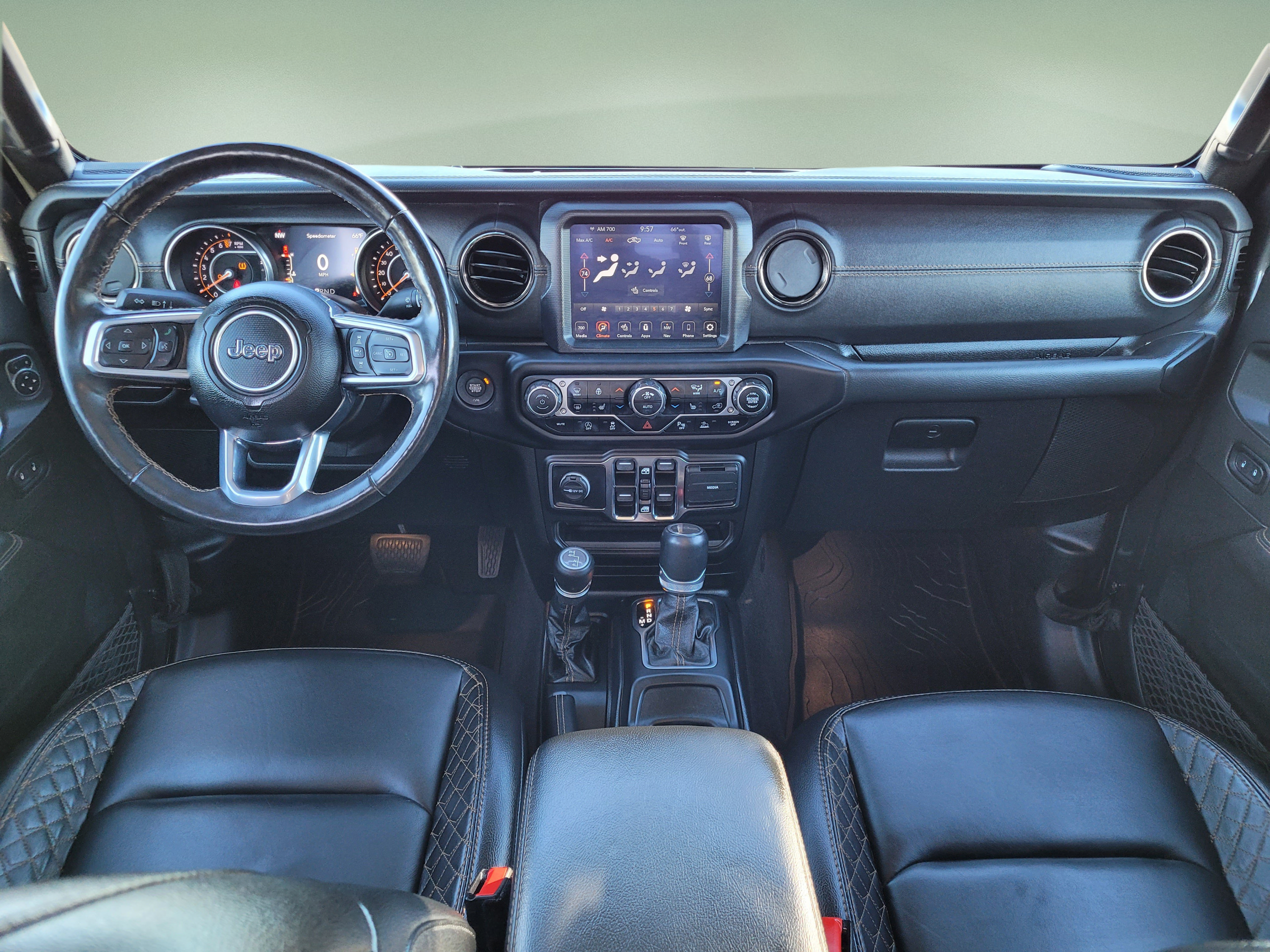 Used 2021 Jeep Gladiator Overland AWD/4WD image 15