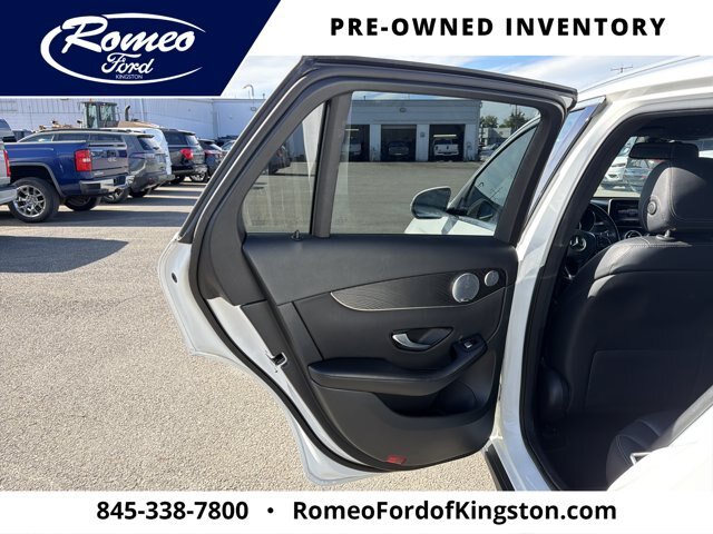 Used 2018 Mercedes-Benz GLC 300 4MATIC image 26