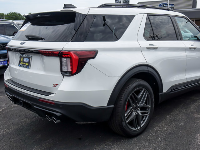 Certified 2025 Ford Explorer ST w/ Sun And Sound Package AWD/4WD image 7