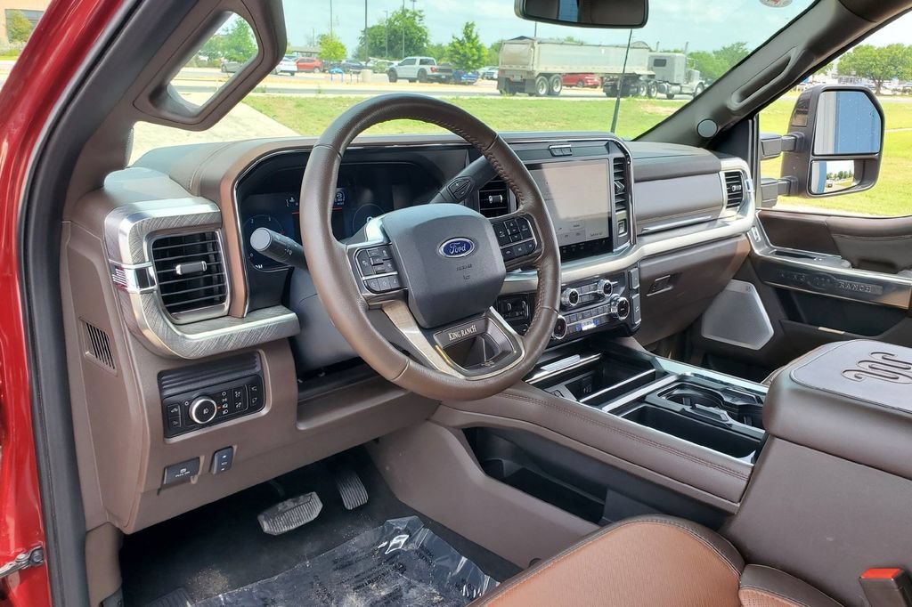 Certified 2025 Ford F250 King Ranch AWD/4WD image 3