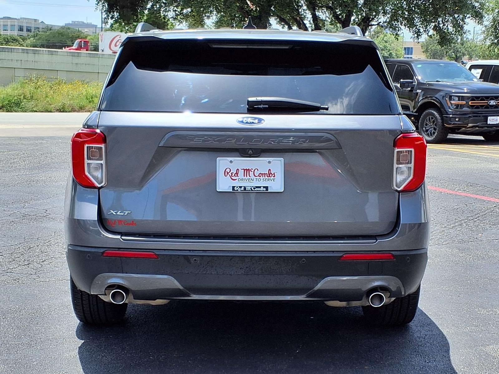 Certified 2021 Ford Explorer XLT w/ Equipment Group 202A RWD image 7