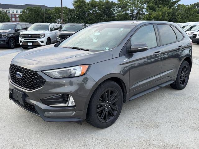 Certified 2020 Ford Edge ST-Line w/ Cold Weather Package AWD/4WD image 5