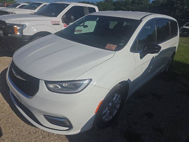 Used 2025 Chrysler Pacifica Select FWD image 1