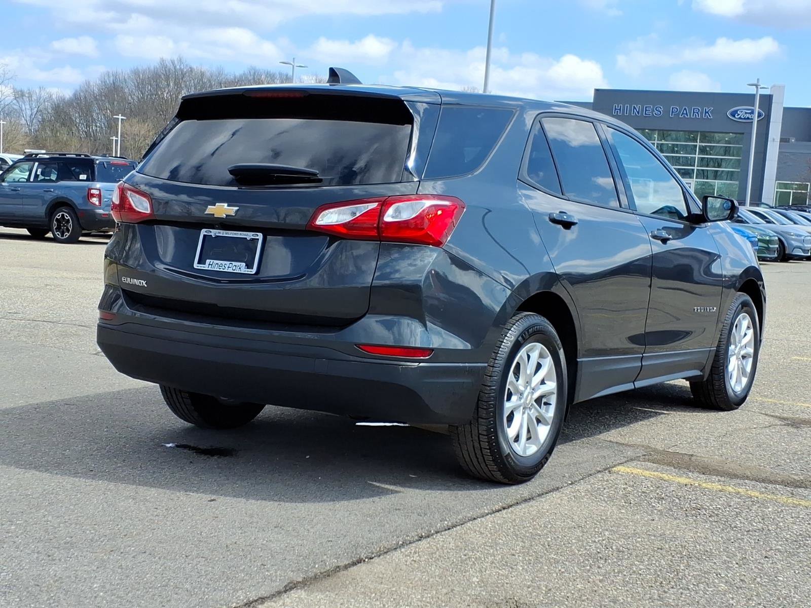 Used 2019 Chevrolet Equinox LS w/ LS Convenience Package FWD image 7