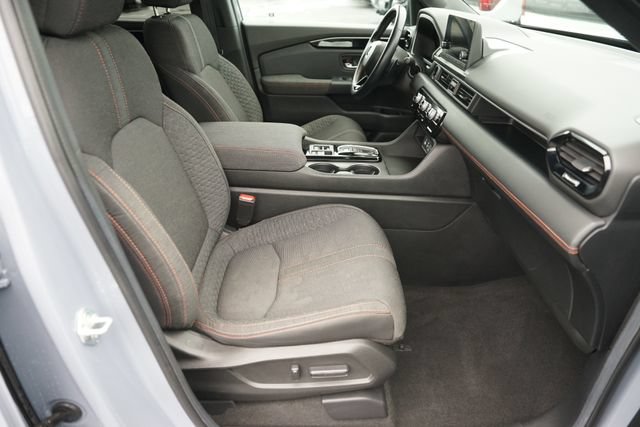 Used 2025 Honda Pilot Sport image 20