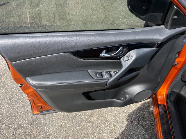 Used 2022 Nissan Rogue Sport SV image 10