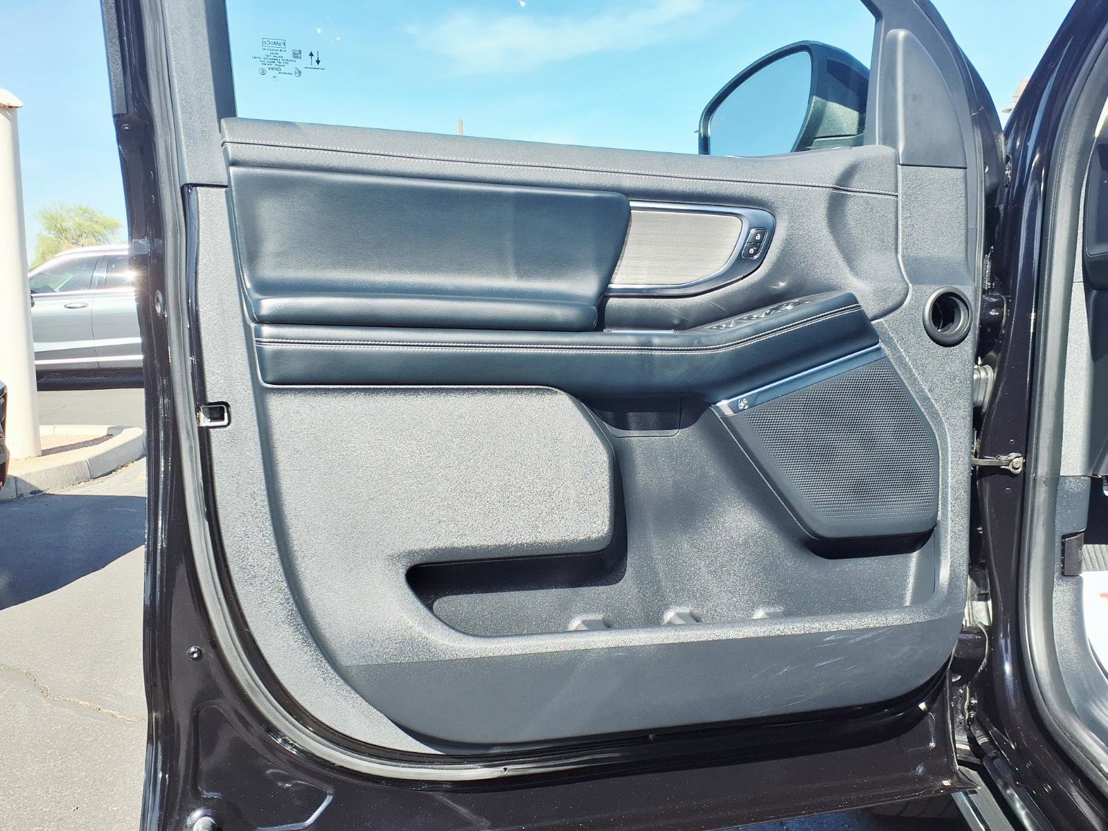 Certified 2025 Ford Expedition Platinum AWD/4WD image 21