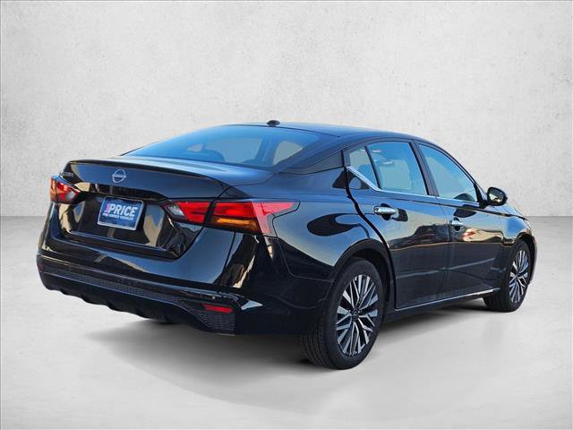 Used 2025 Nissan Altima 2.5 SV image 3