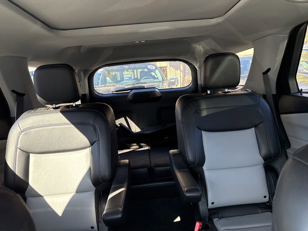 Certified 2022 Ford Explorer XLT w/ Equipment Group 202A image 11