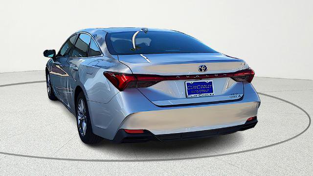 Used 2021 Toyota Avalon XLE w/ Moonroof Package image 7