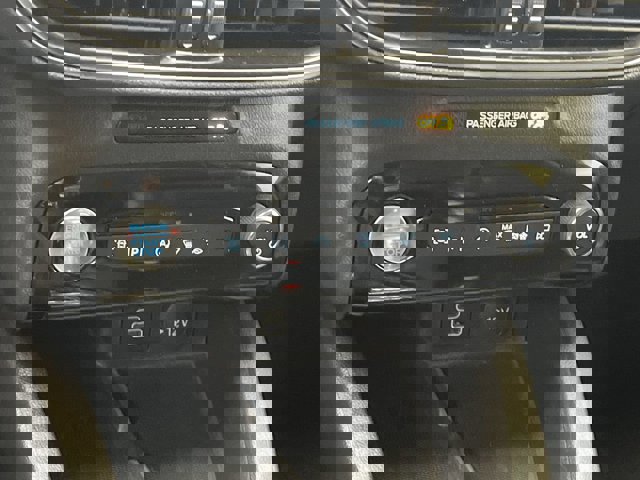 Certified 2024 Ford Escape Platinum image 29