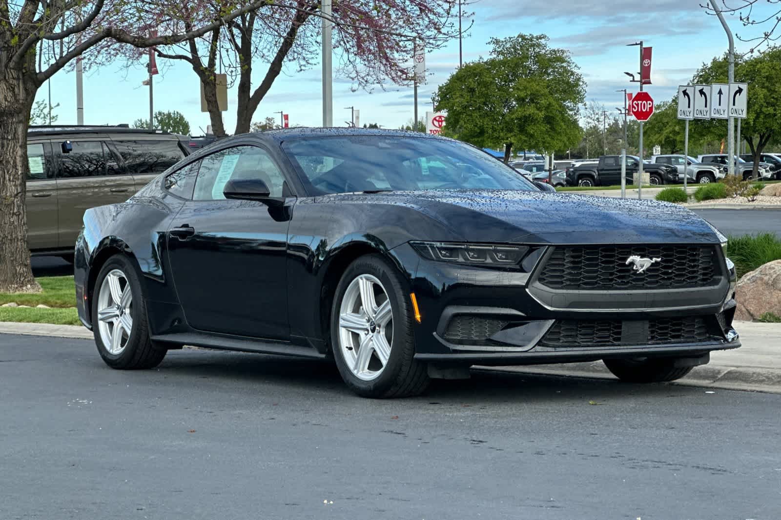 Certified 2026 Ford Mustang Coupe RWD image 7