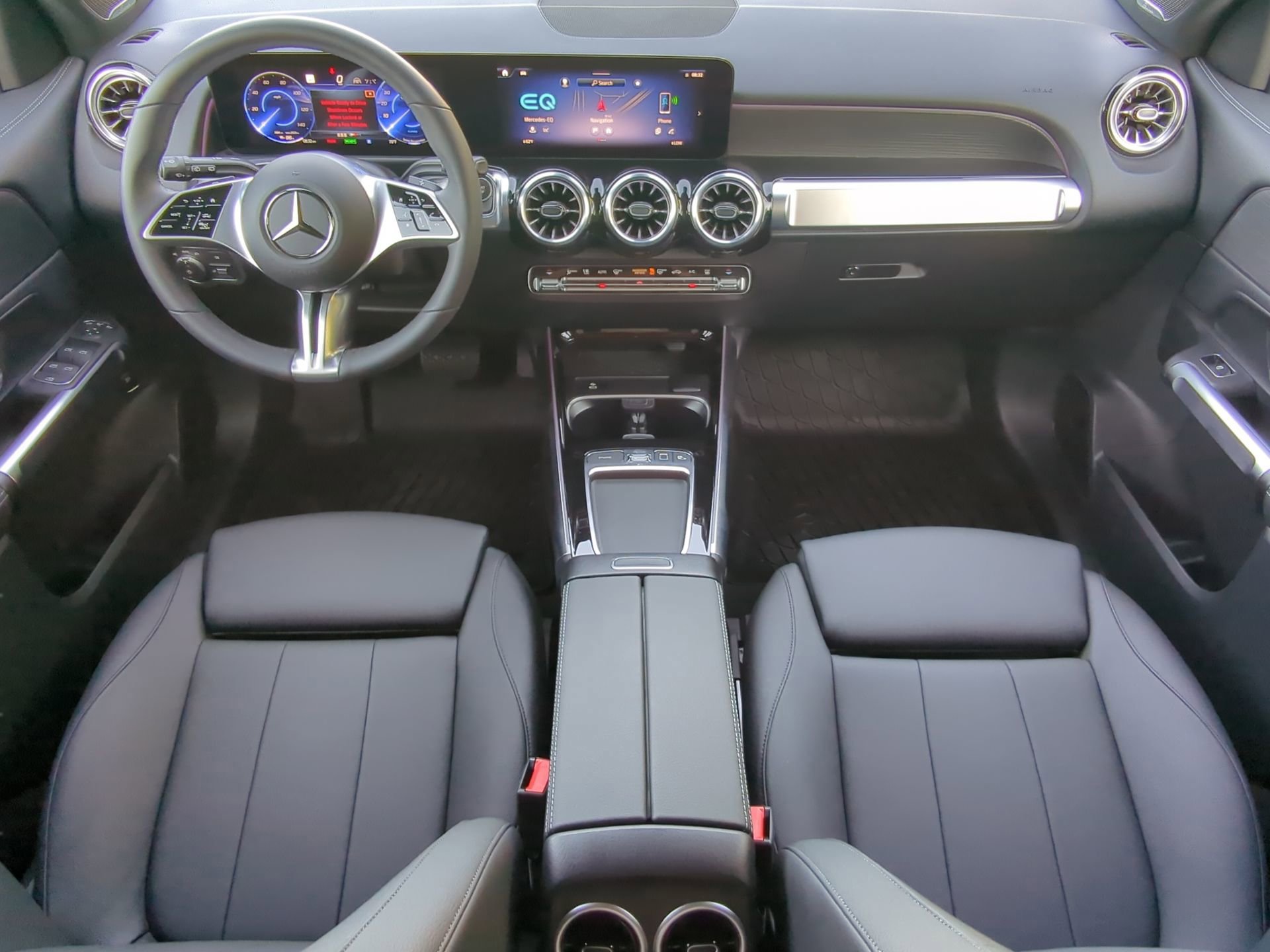 Used 2025 Mercedes-Benz EQB 300 4MATIC image 50