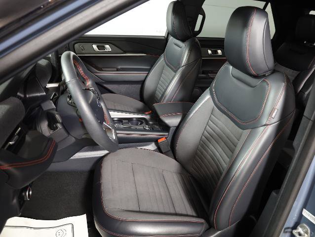Certified 2025 Ford Explorer ST-Line w/ Premium Package image 8