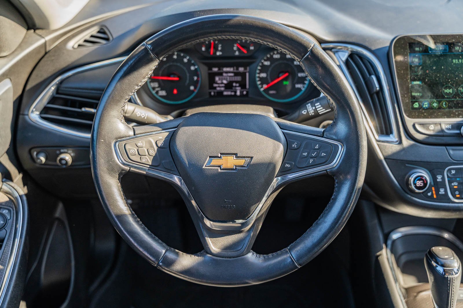 Used 2019 Chevrolet Malibu LT w/ Leather Package image 25