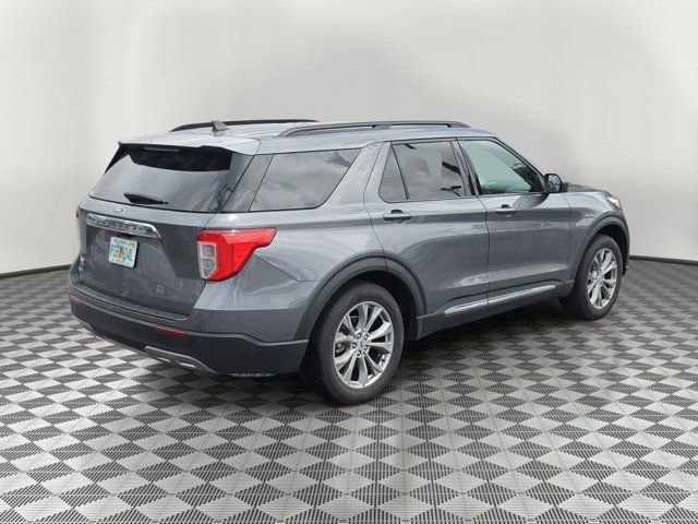 Certified 2022 Ford Explorer XLT w/ Equipment Group 202A RWD image 6