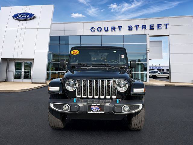 Used 2023 Jeep Wrangler Unlimited Sahara w/ Cold Weather Group AWD/4WD image 2
