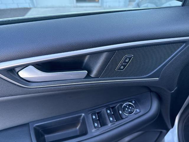 Certified 2024 Ford Edge SEL image 23