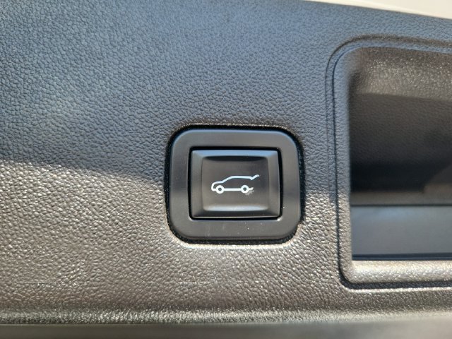 Used 2018 GMC Terrain Denali w/ LPO, 'HIT The Road' Package FWD image 28